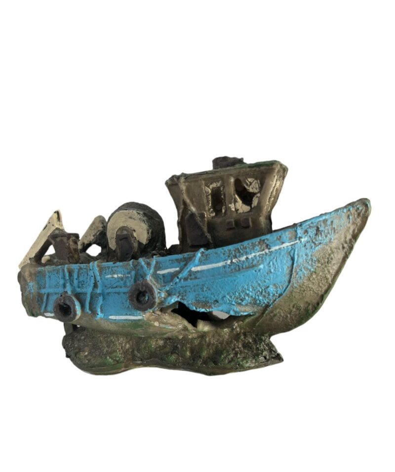Barco con bordes azules